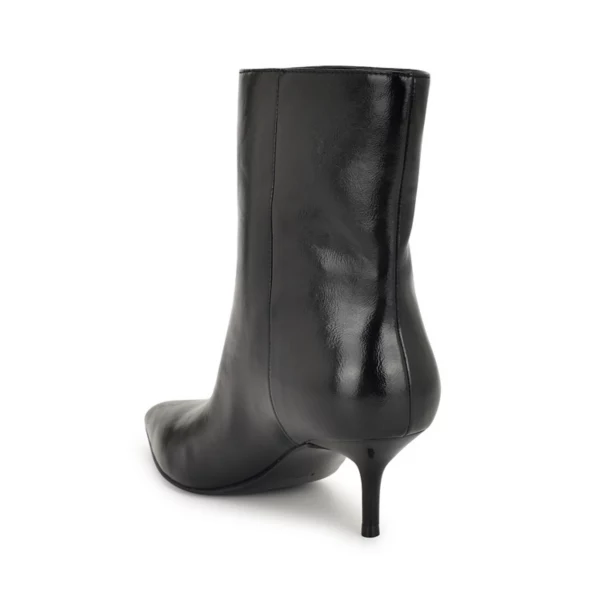 Женские ботильоны Charma с острым носом и небольшим каблуком Nine West, цвет black patent — фото 3