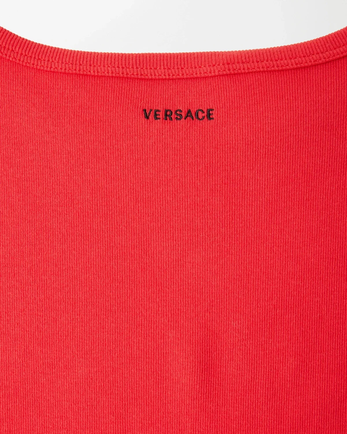 Футболка из ребристого хлопкового джерси с вышивкой VERSACE, красный — фото 3