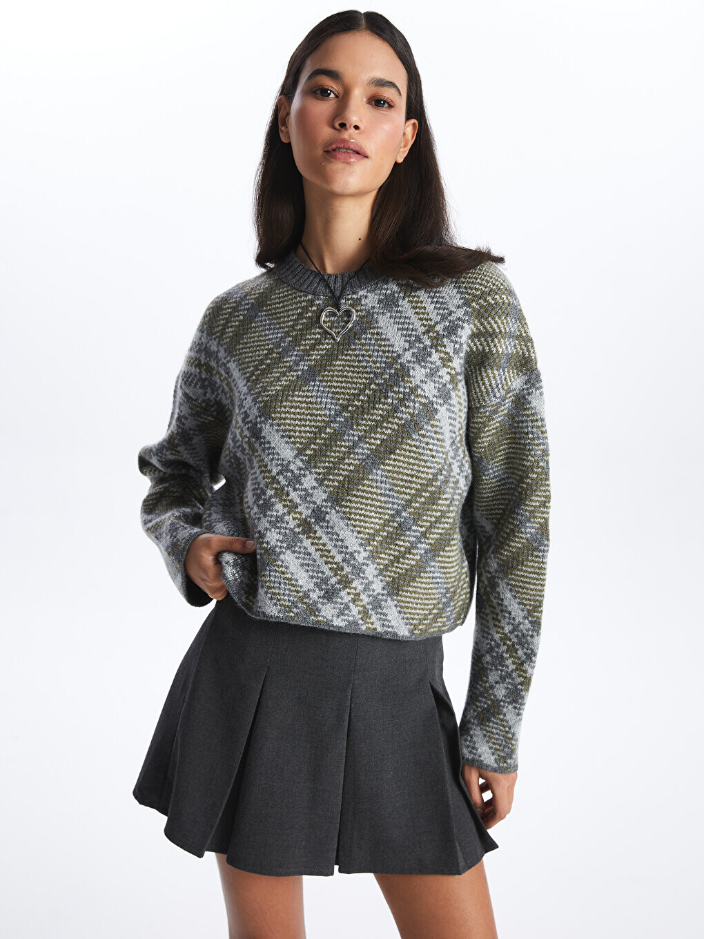 

Женский вязаный свитер оверсайз с длинными рукавами и круглым вырезом с рисунком LCW Casual, хаки