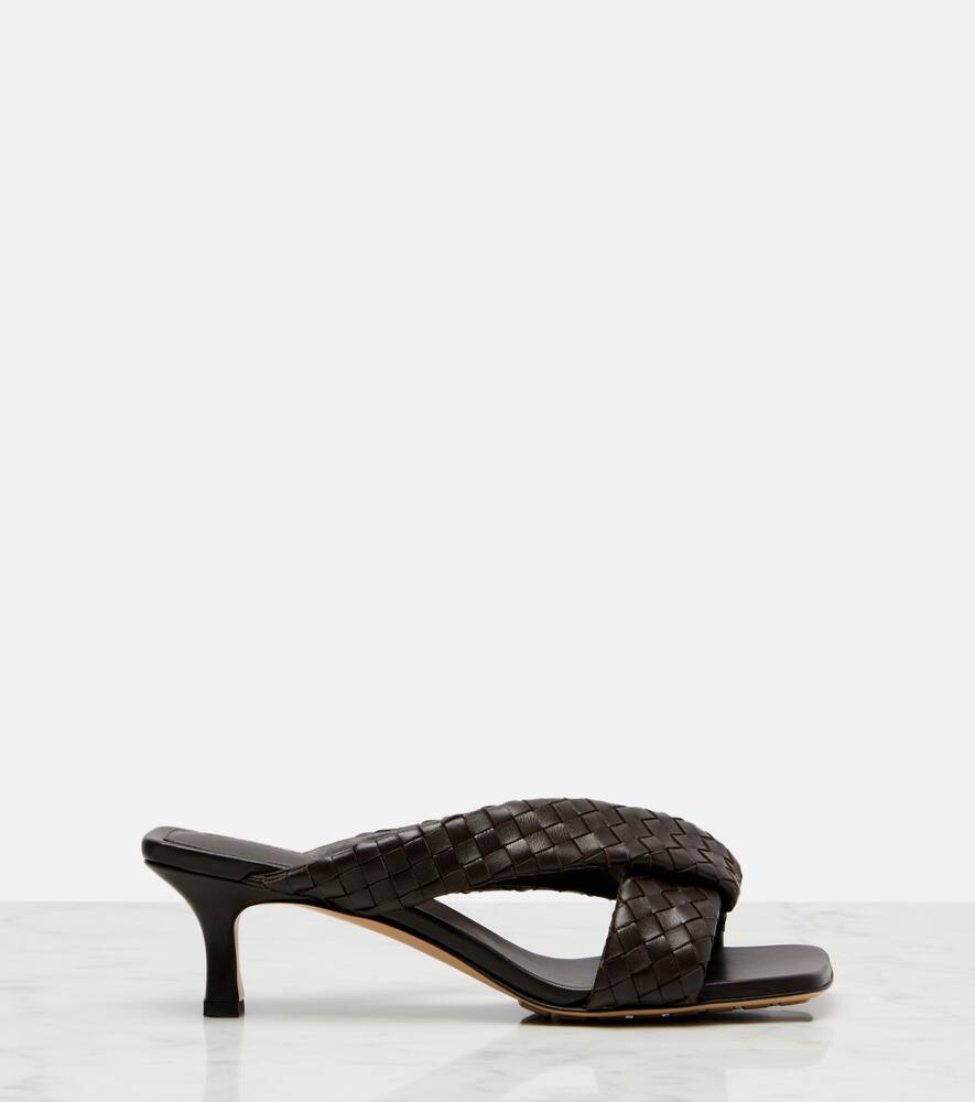 Riva 50 Intrecciato кожаные мюли Bottega Veneta, Fondant — фото 4