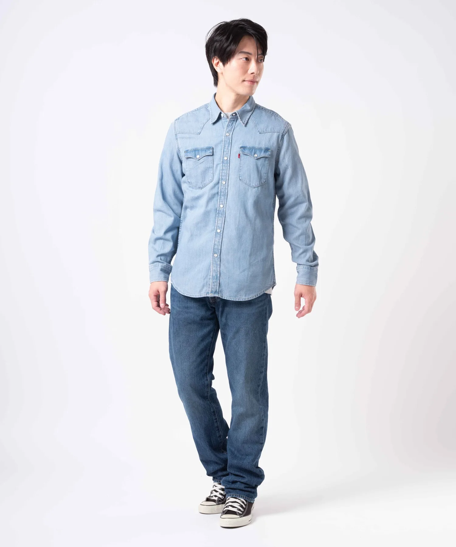 Мужская рубашка джинсовая классическая Levi's Western Shirt светло-индиго — фото 4