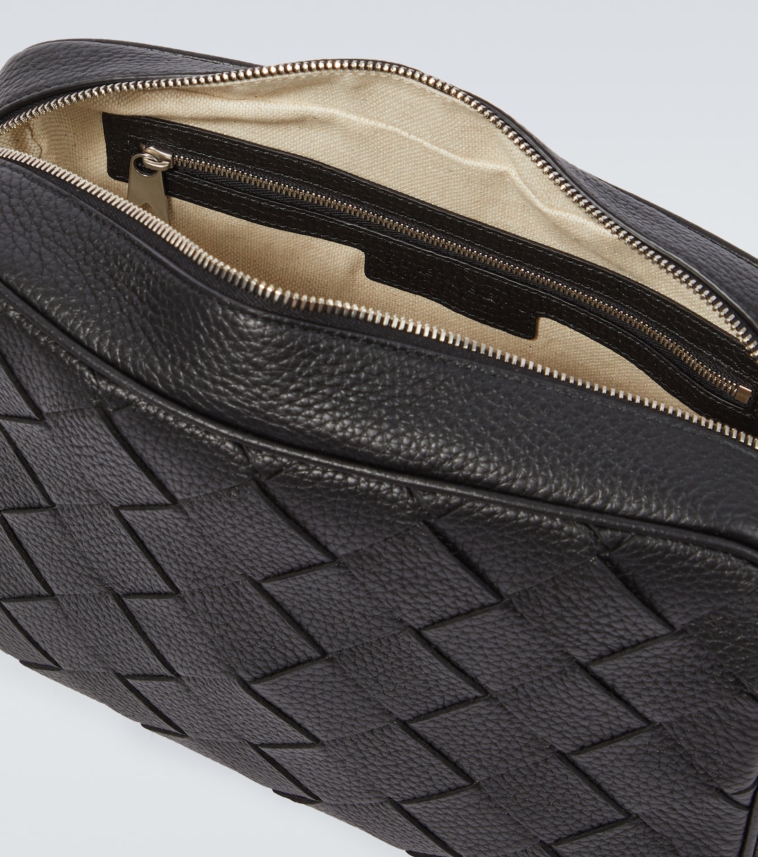 Кожаная фотосумка Intrecciato Bottega Veneta, Black-Silver — фото 4