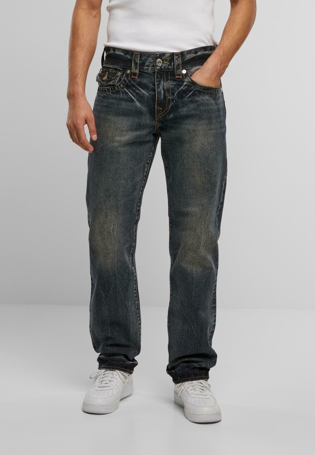 

Джинсы прямого кроя RICKY FLAP True Religion, серый
