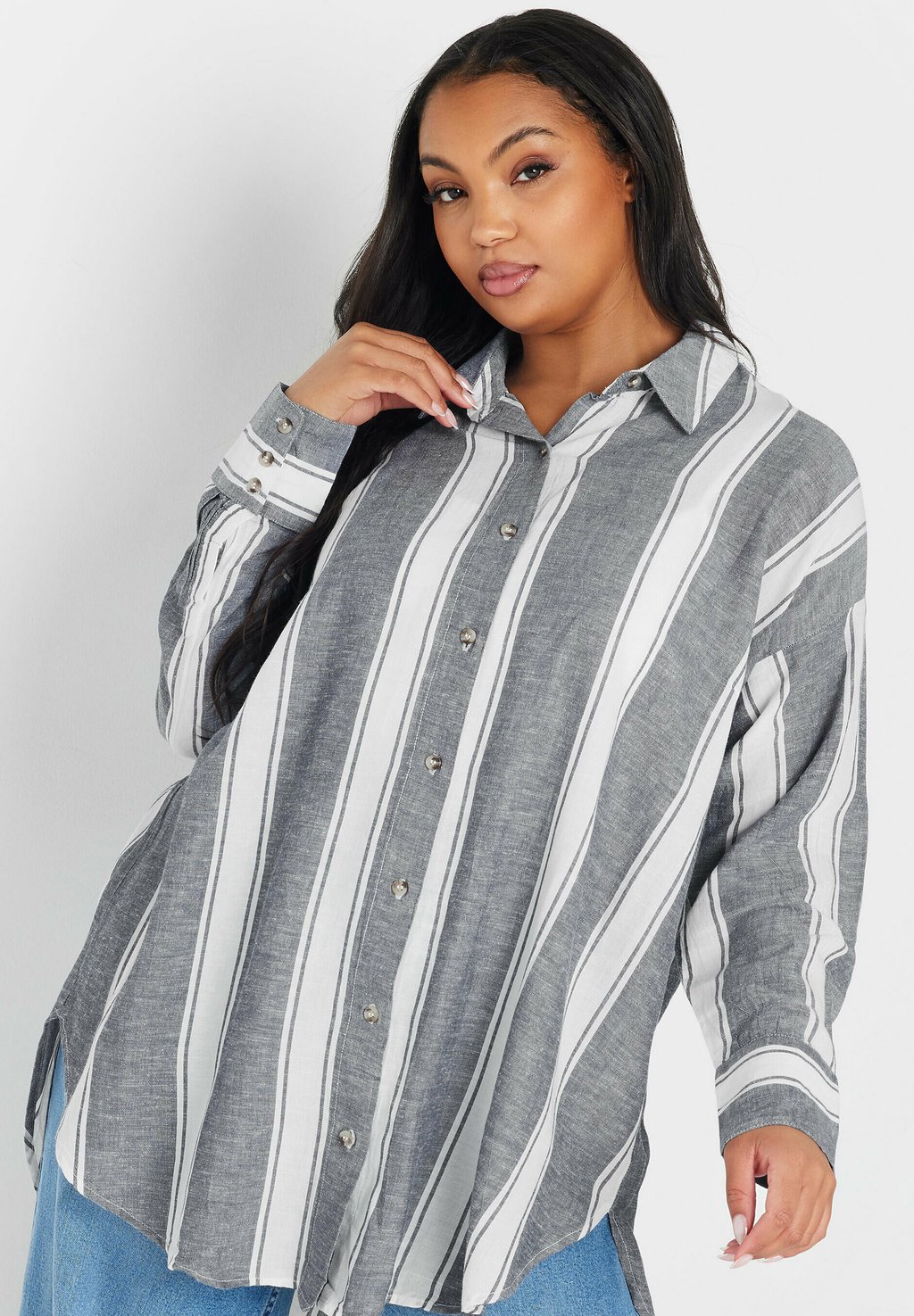 

Блузка на пуговицах STRIPED Yours Clothing, белый