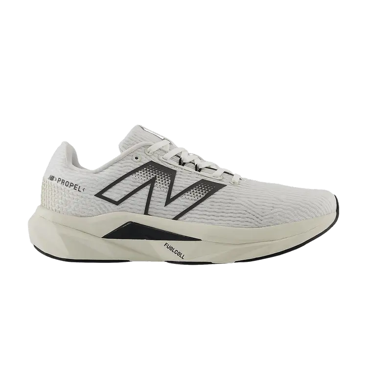 

Кроссовки New Balance FuelCell Propel v5 White Black Cement, белый