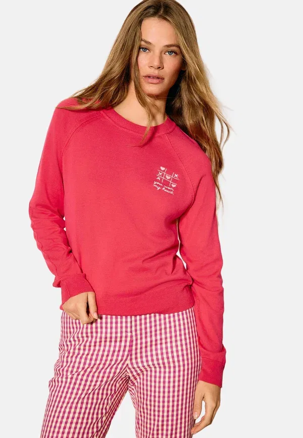 Джемпер Regular fit soft touch crew neck Next, ярко-розовый с вышивкой в виде сердца