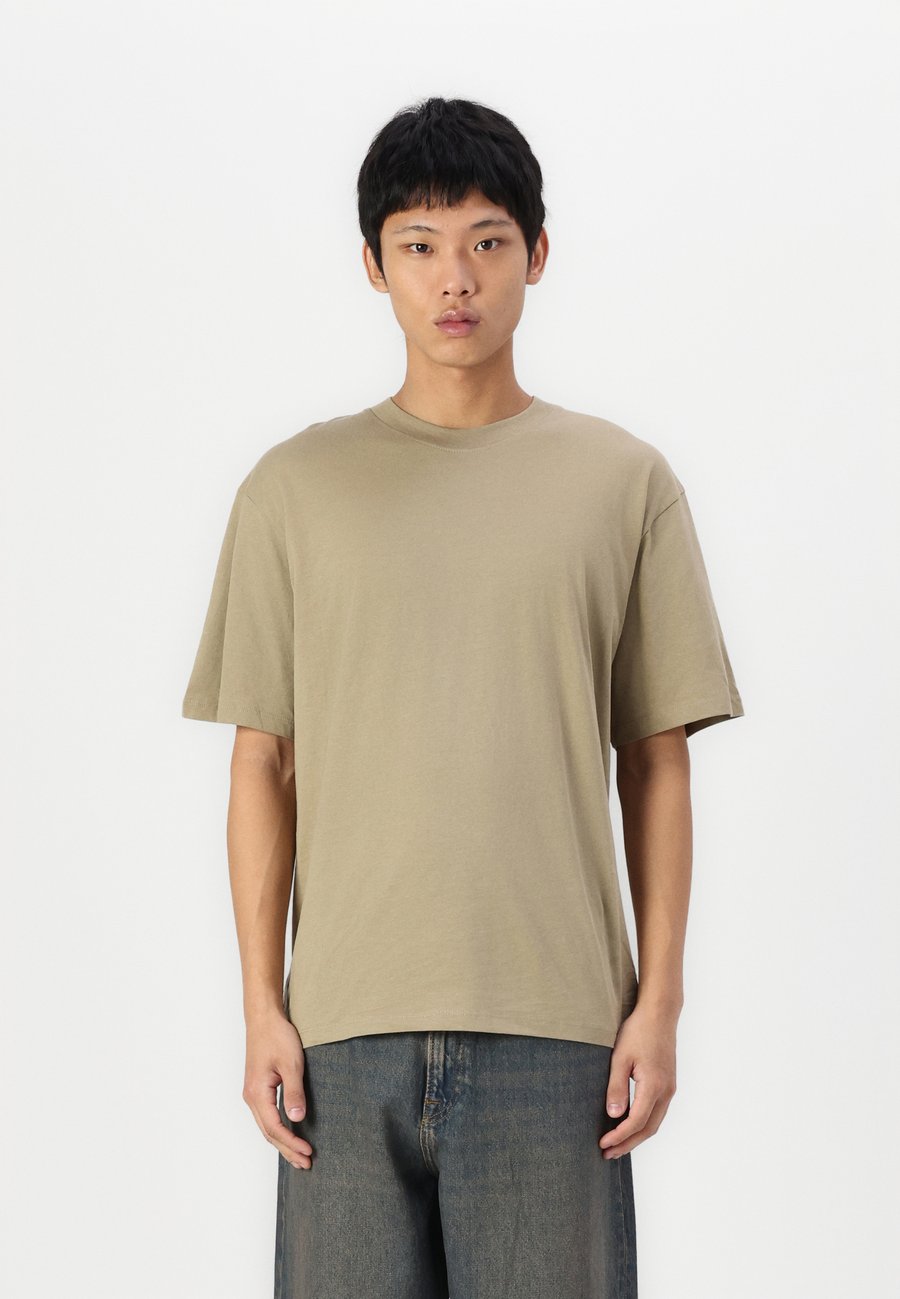 

Футболка Jack & Jones JJEBRADLEY O-NECK, Coriander/Brown
