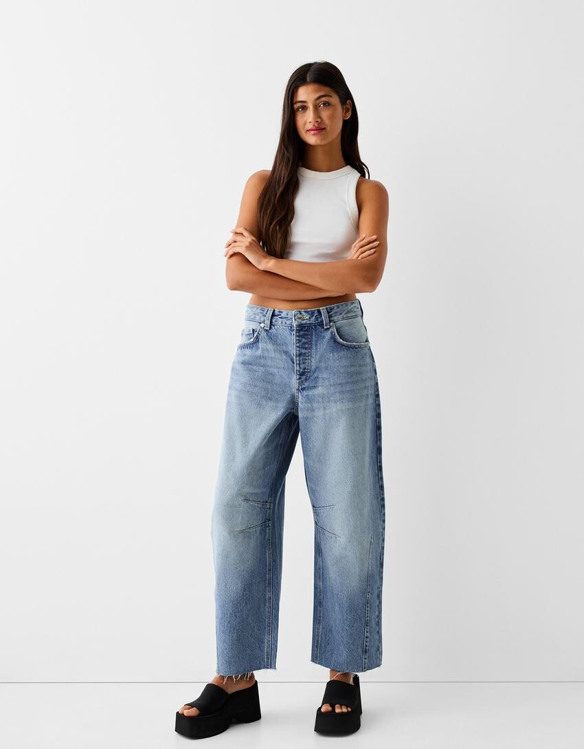 

Джинсы-Бочки Bershka, голубой