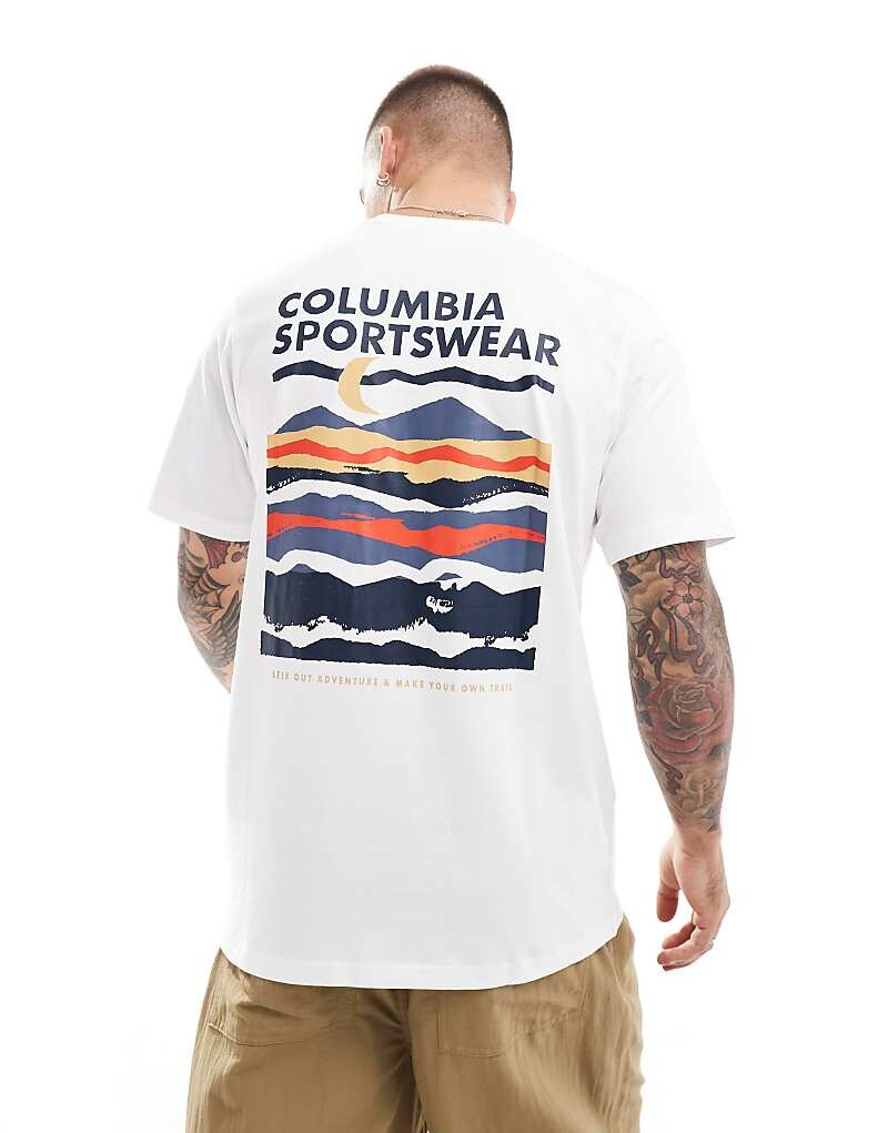 

Белая футболка Columbia Explorers Canyon с принтом на спине