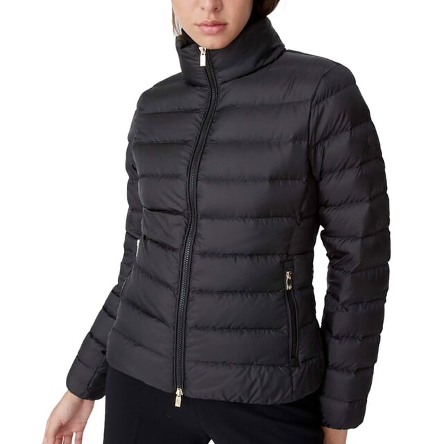 

Куртки Ciesse пуховики Микала Ciesse Piumini, черный