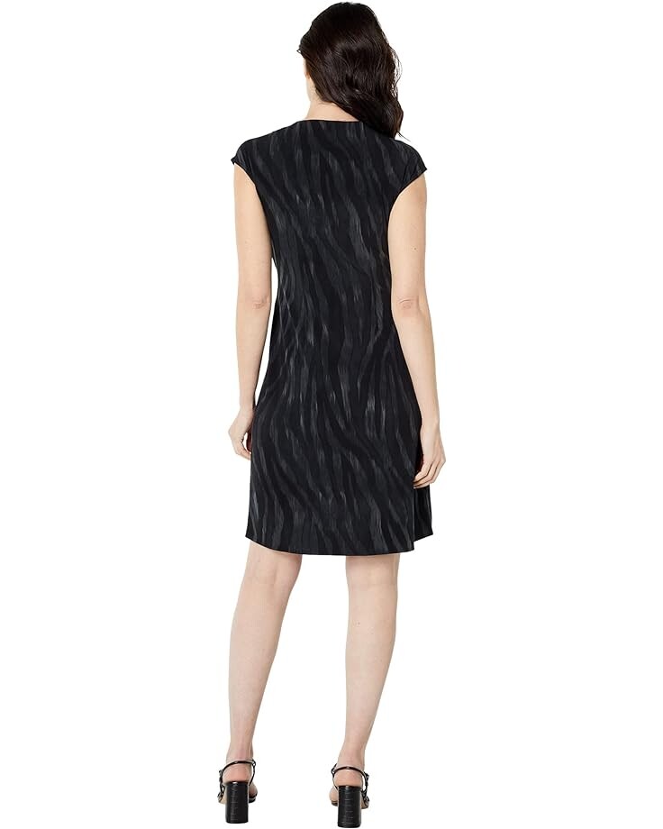 

Платье Tommy Bahama Clara Zesty Zebra Short Sleeve Dress, черный