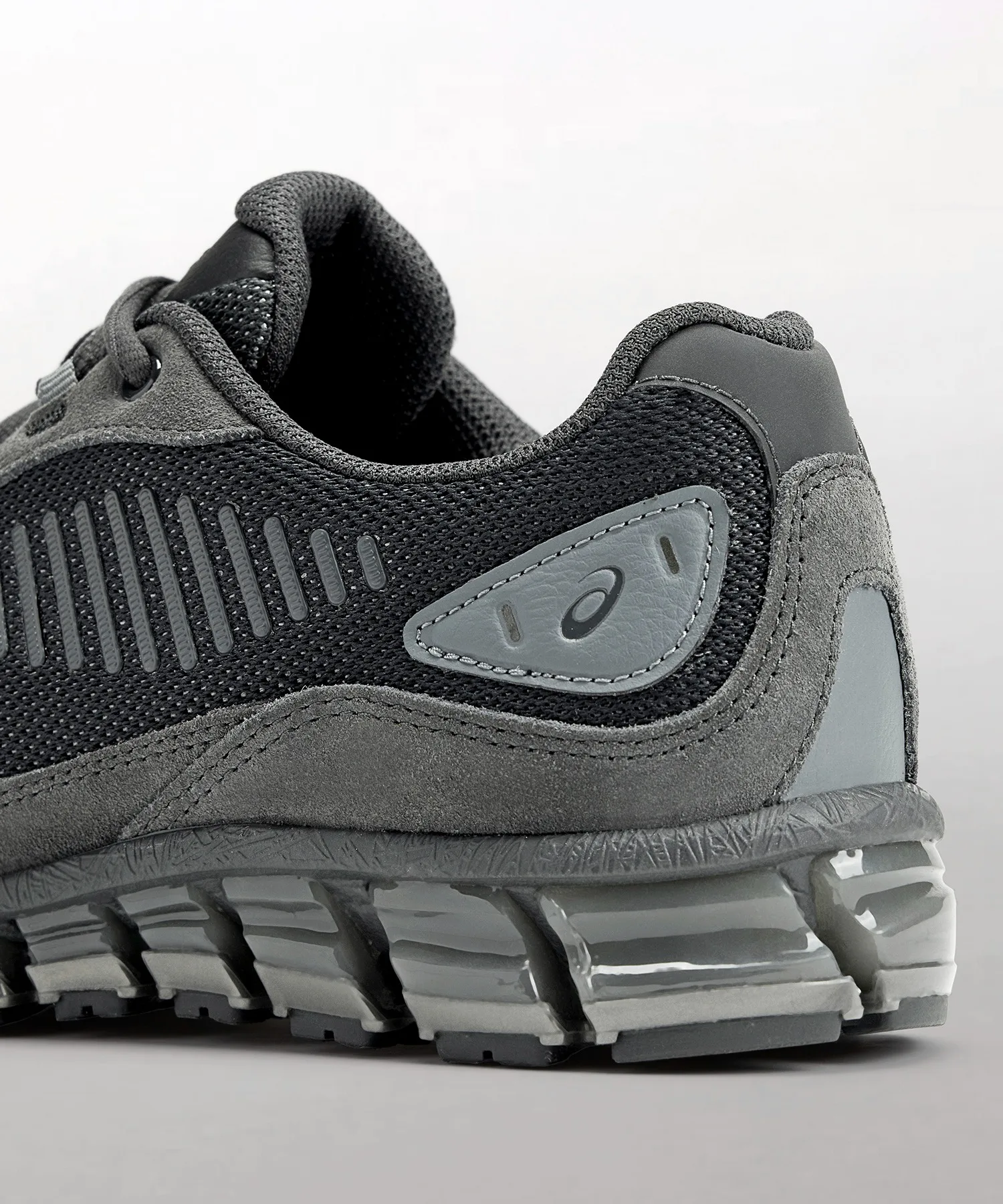 Унисекс кроссовки с 360GEL ASICS GEL-QUANTUM 360 I AMP чёрные с серым — фото 2