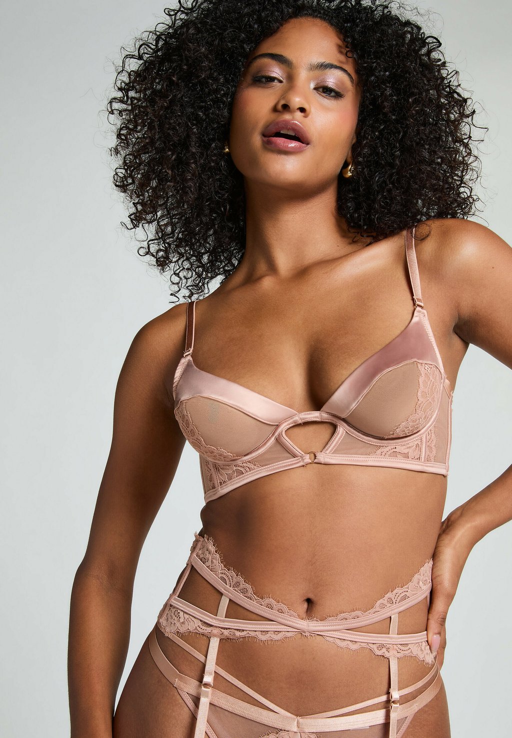 

Бюстгальтер на косточках Hunkemöller, бежевый