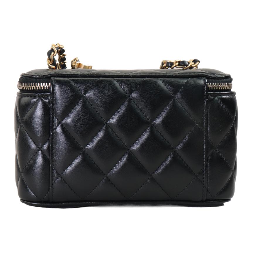 Яркая косметичка из ягненка женская черная CHANEL — фото 3
