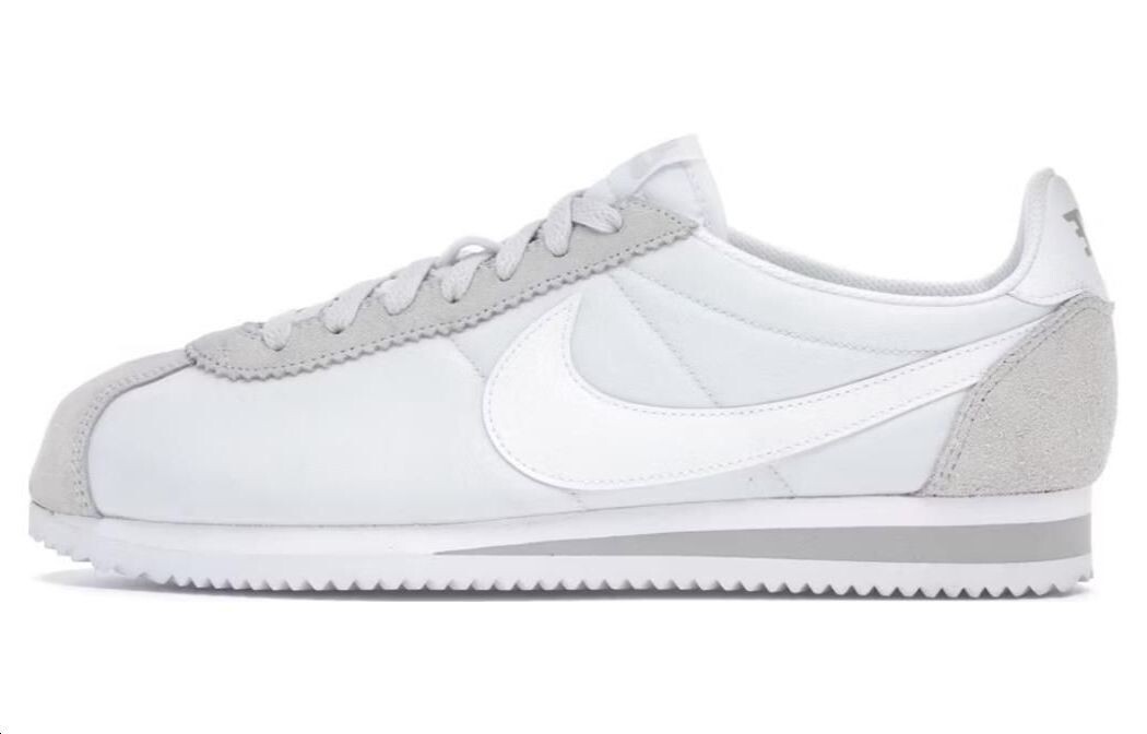

Классические женские кроссовки Cortez Nylon Pure Platinum Nike
