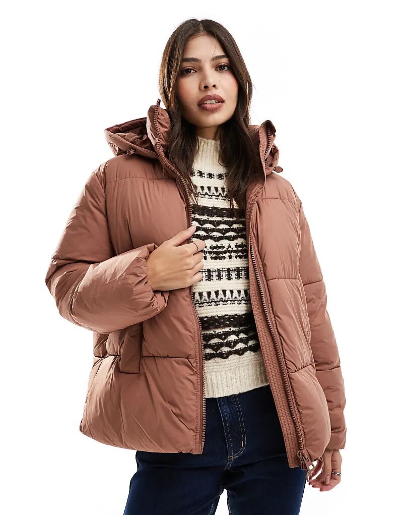 

Короткая куртка с капюшоном в цвете spice Vero Moda