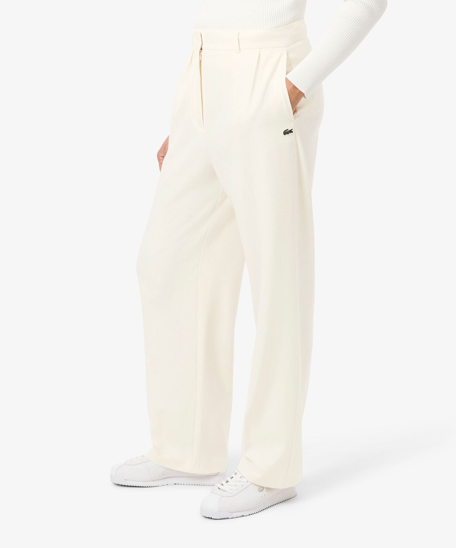 Брюки LACOSTE Off white, фланелевые, широкие, с заправленными штанинами