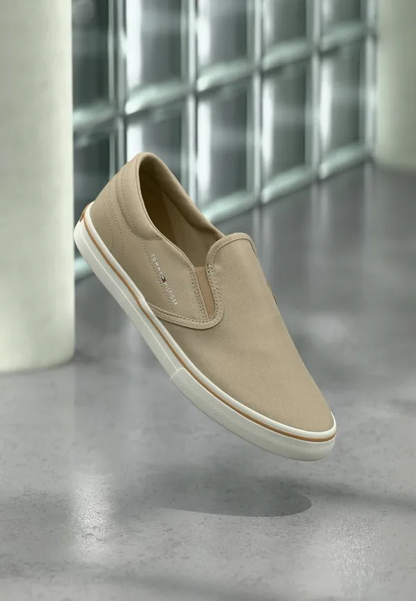 Кроссовки-Слипоны из парусины Tommy Hilfiger, Sandalwood