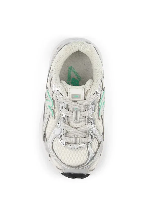 Детские кроссовки New Balance 740, серебристый металлик — фото 3
