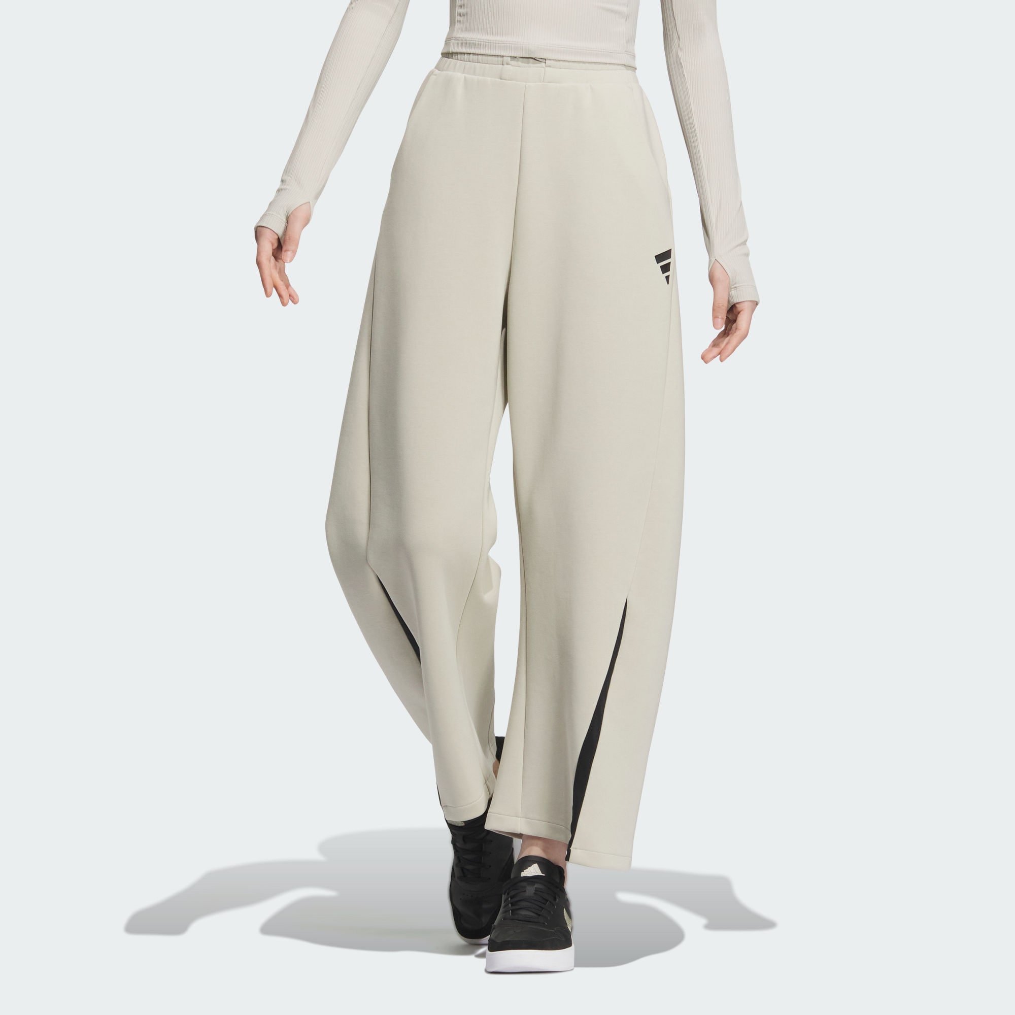 FW24 FUTURE STYLE PRE WOVEN Женские повседневные брюки светлого кунжутно-землистого серого цвета Adidas — фото 3