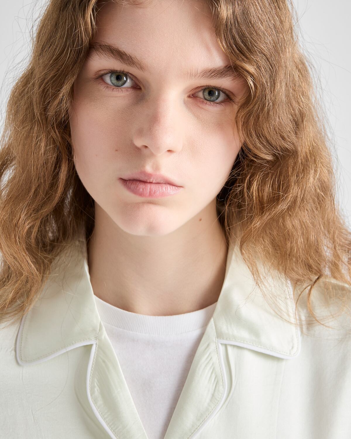 Атласная пижама в винтажном стиле с шортами Prada, аква — фото 4