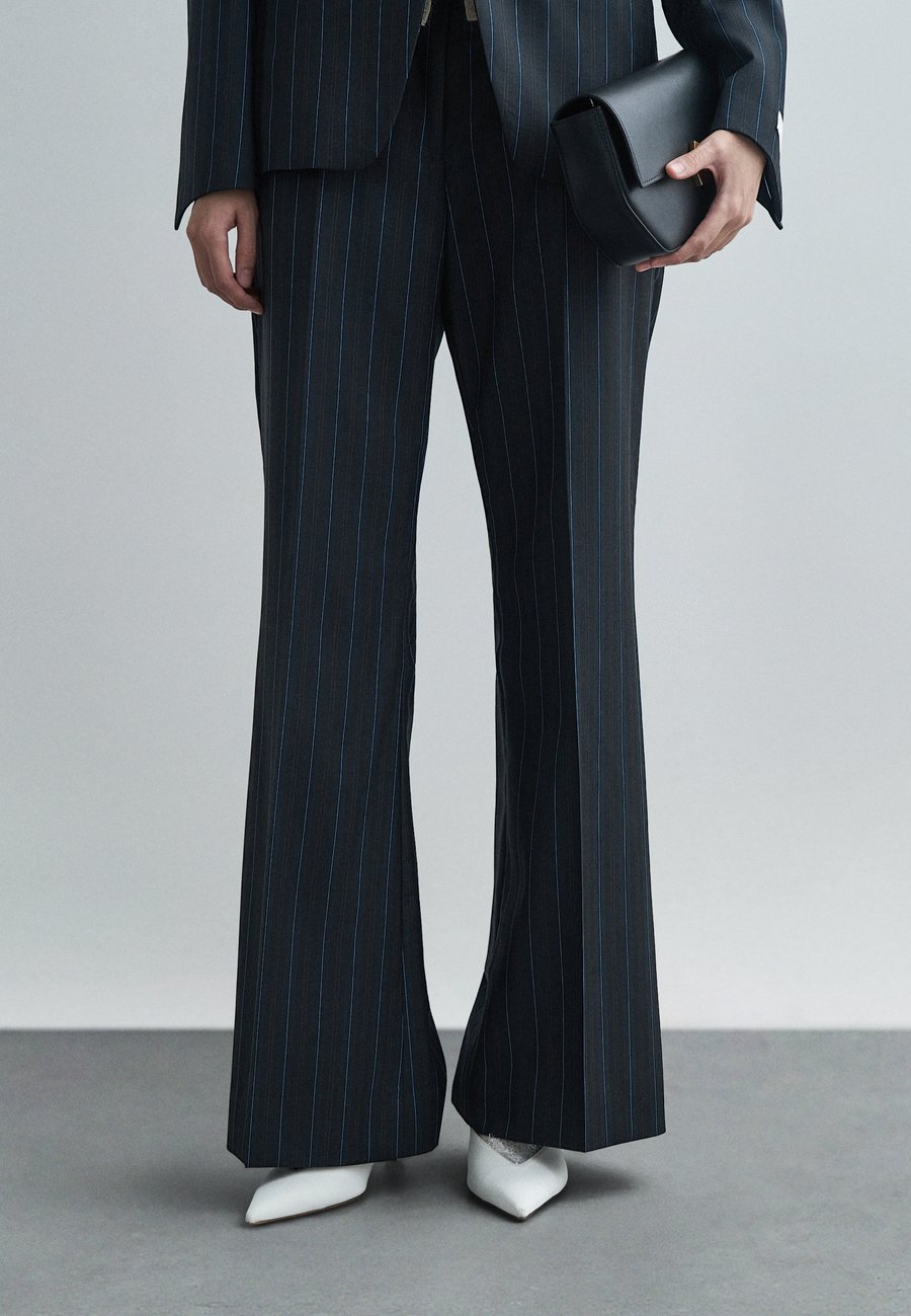 

Брюки Tiger of Sweden JULI, Jet Grey/Grey