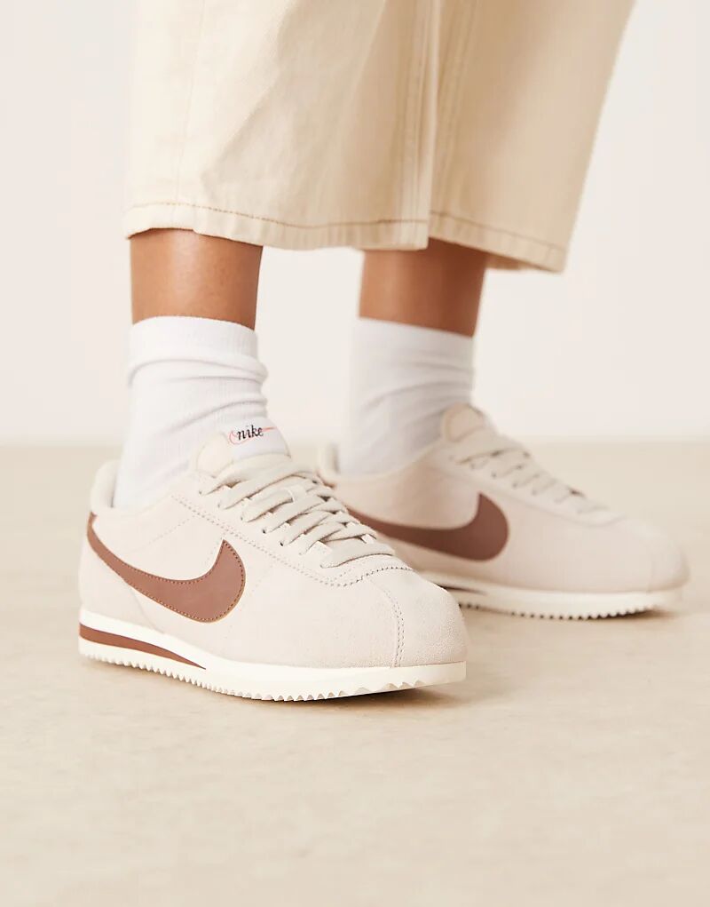 Кроссовки Nike Cortez Suede бежевого и коричневого цветов — фото 3