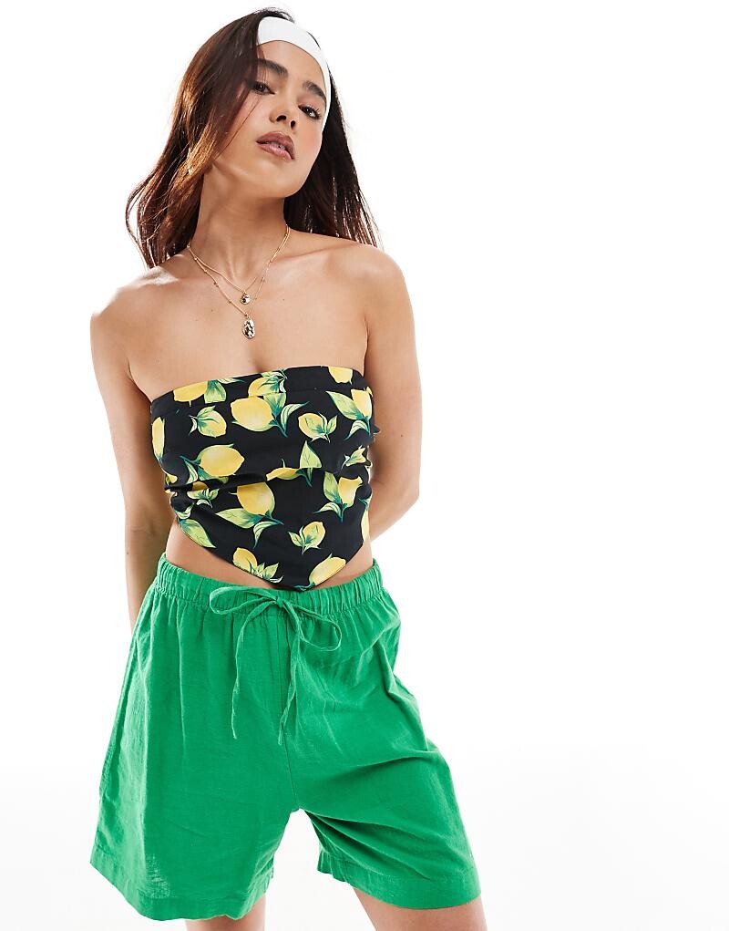 

ASOS DESIGN – Синий топ без бретелек с фруктовым принтом и V-образным краем