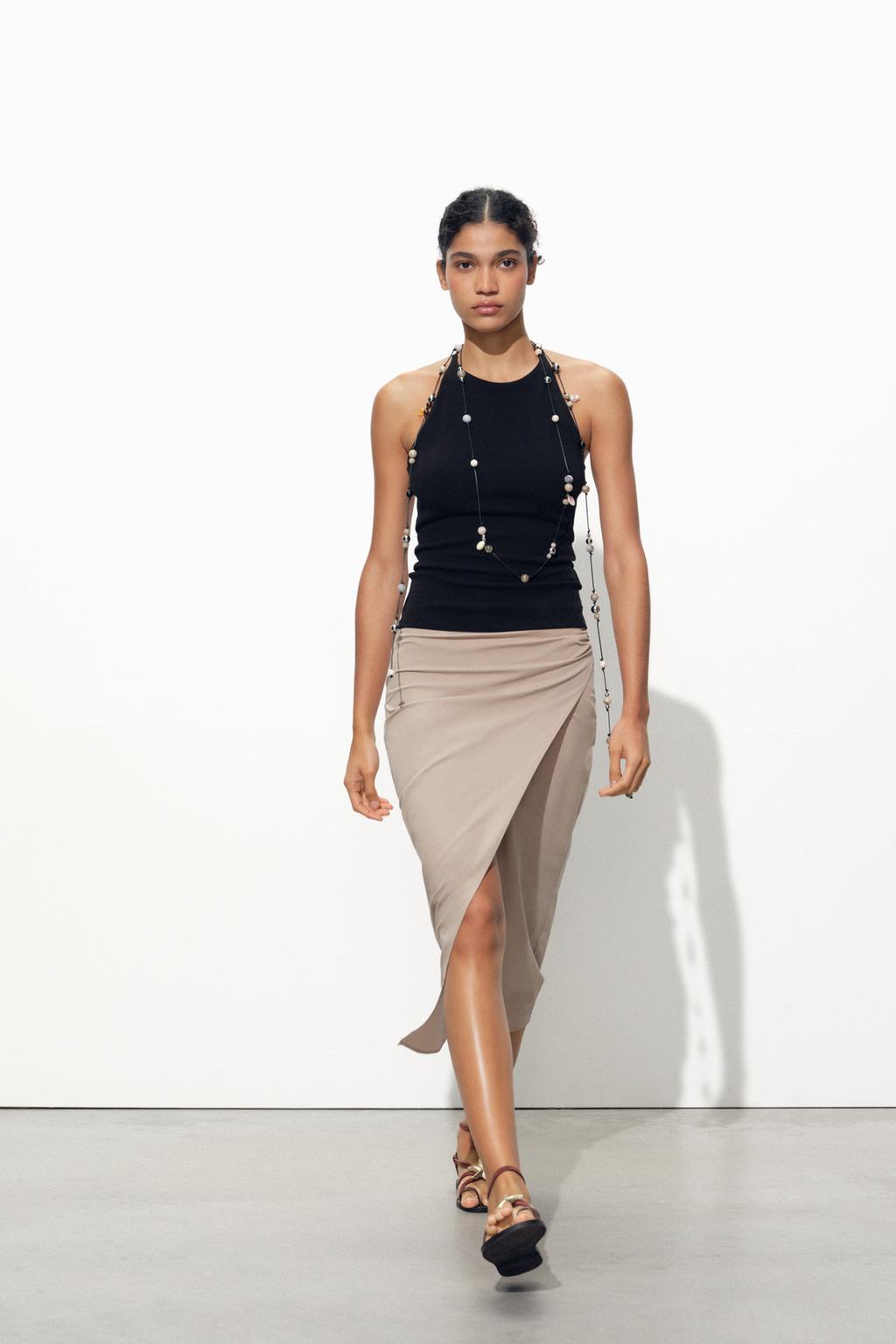 

Топ на бретельках сзади ZARA, черный