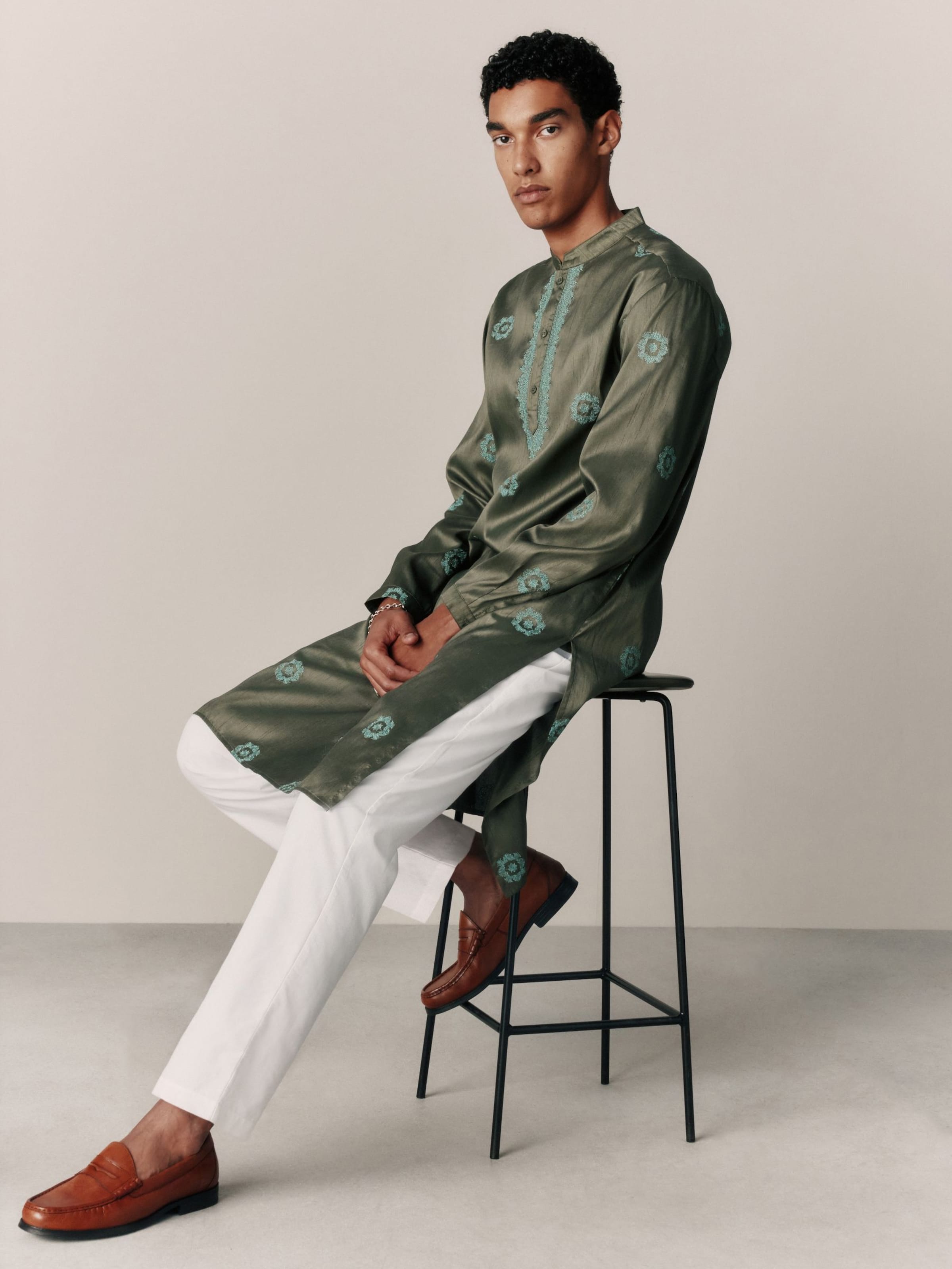 Next Рубашка на пуговицах Regular fit в цвете Olive, Emerald — фото 4
