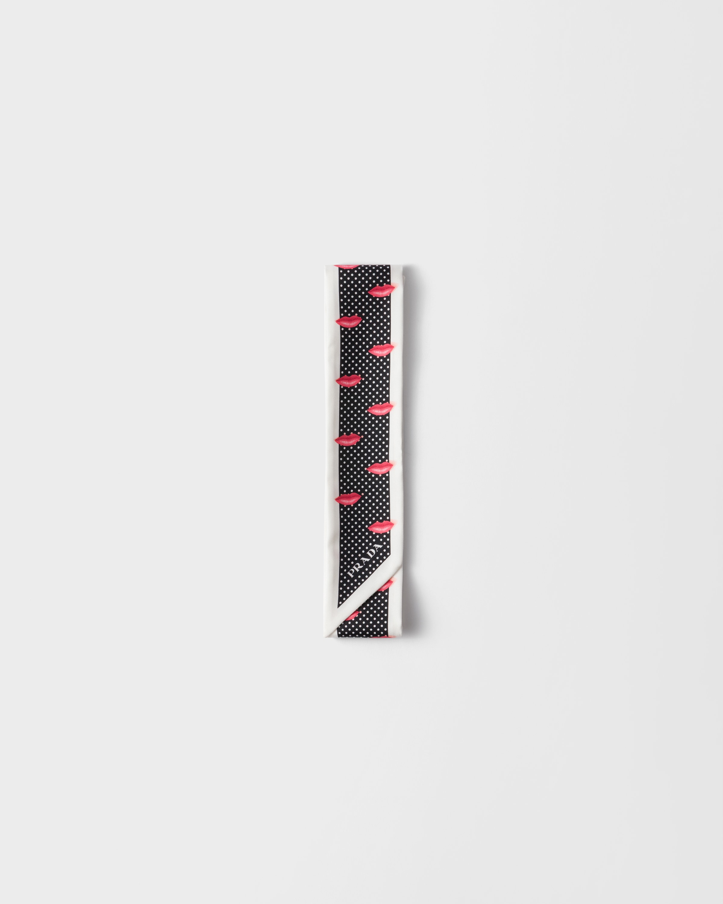 

Узкий шарф из принтованного шелкового твила Prada, черный