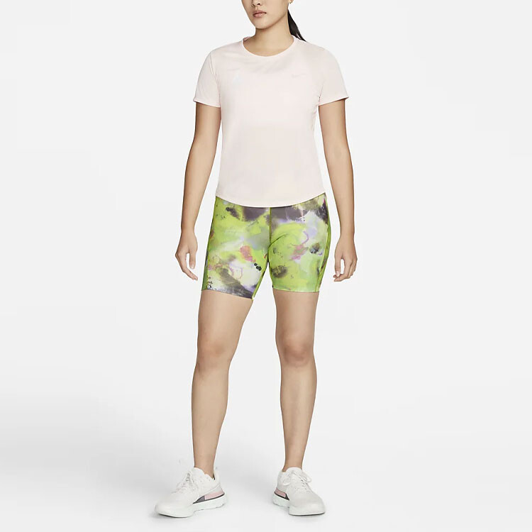 Женские повседневные шорты Dri-Fit зеленого цвета Nike — фото 3