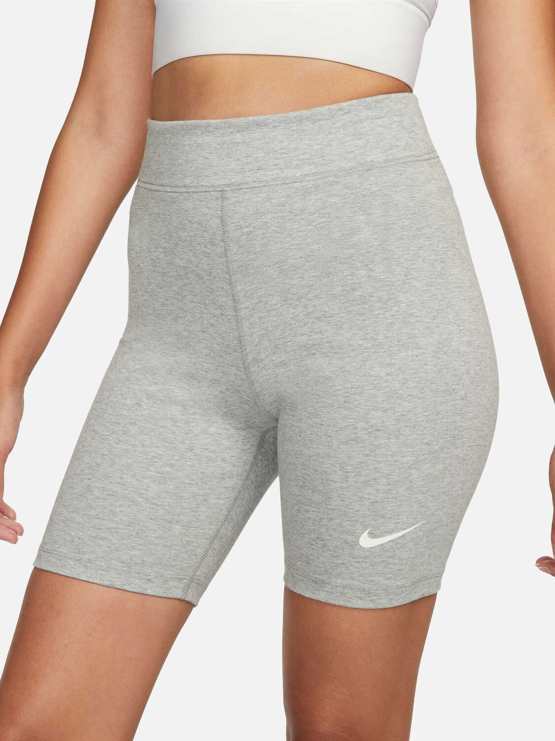 

Тайтсы Nike W NSW NK CLSC HR 8IN SHORT, серый