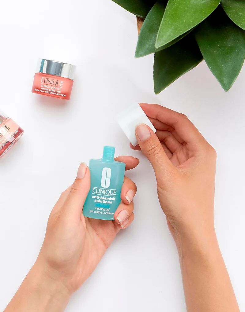 

Clinique Anti Blemish Solutions Клинический очищающий гель 30 мл