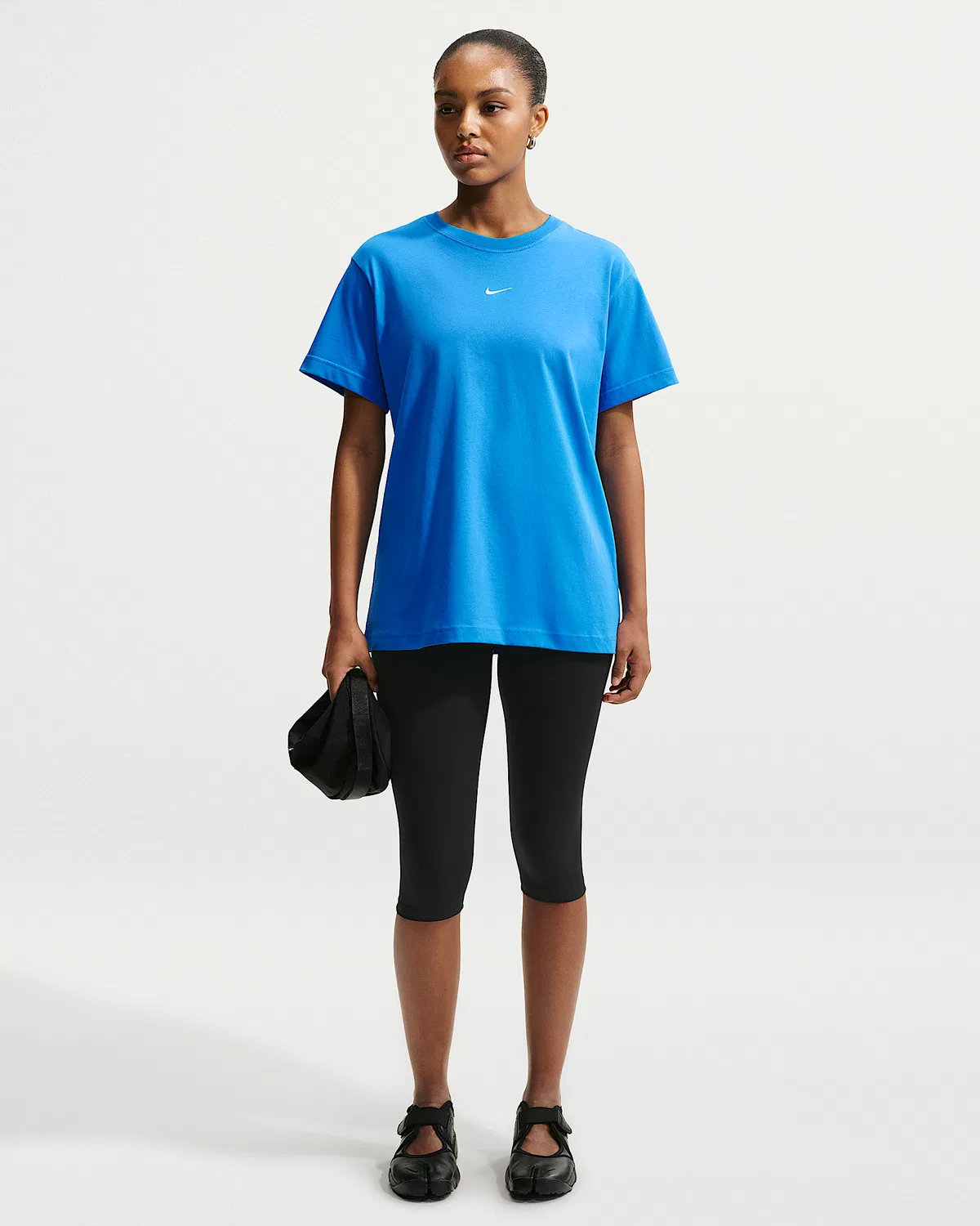 Женская оверсайз футболка Nike Sportswear Classic, Light Photo Blue — фото 4