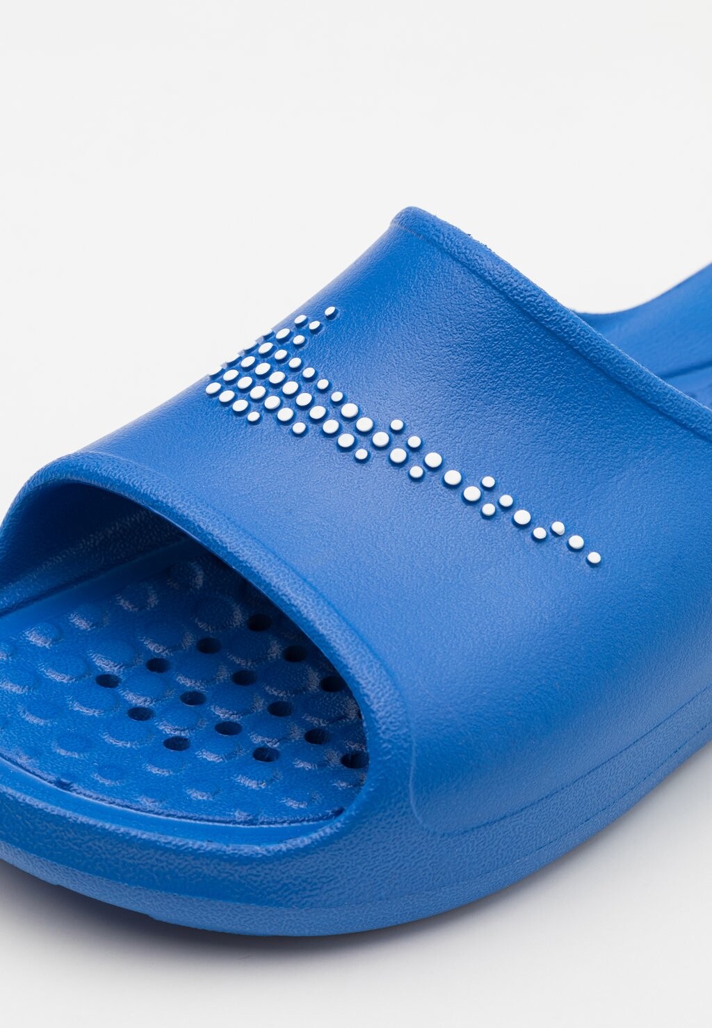 Пляжные тапочки и сандалии Victori One Slide Nike, королевский/белый — фото 4