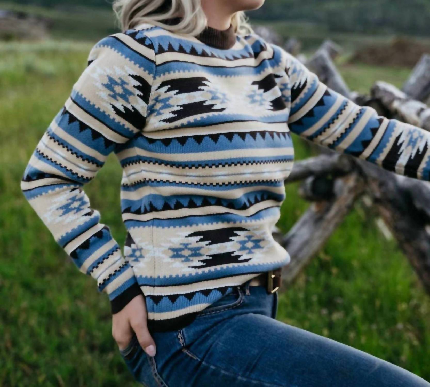 

Свитер Wendy в небесно-голубом Outback Trading Co.