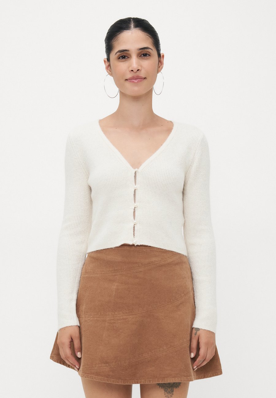 

Кардиган ONLY Petite ONLRICA LIFE V NECK , Birch/White/Beige