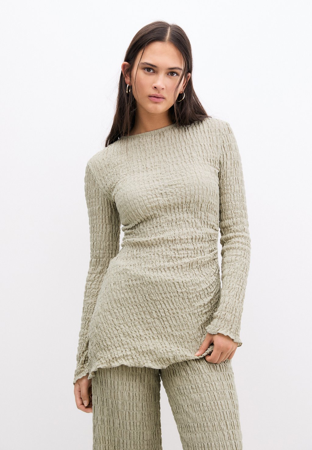 

Топ с длинными рукавами GATHERED CREASED PULL&BEAR, хаки