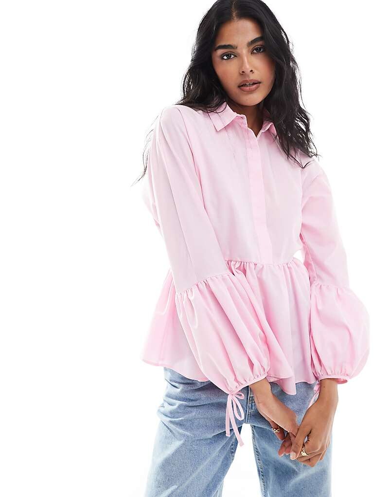 

ASOS DESIGN – Голубая рубашка с заниженной талией и баской