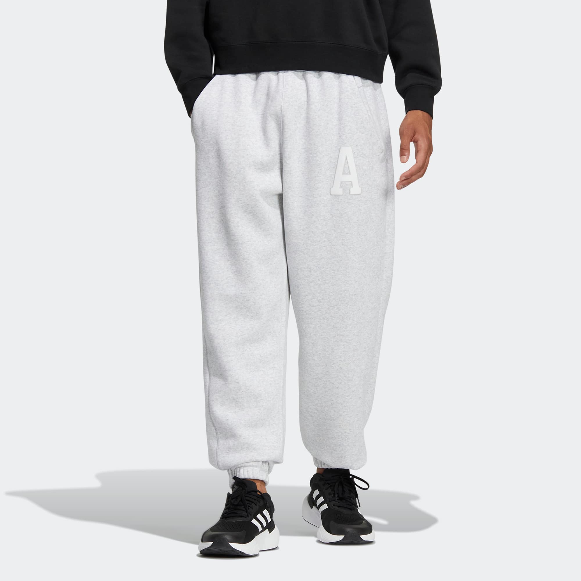 Спортивные брюки adidas Letter Pants Logo IB2721 — фото 2