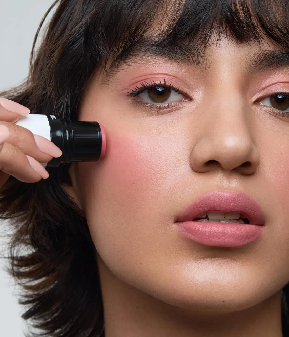Многофункциональный стик-румяна MILTE Blush Multistick от UND GRETEL, 5 г Ug Und Gretel Berlin — фото 3