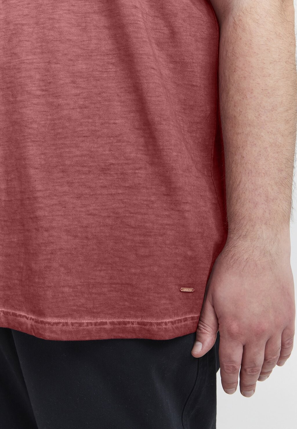 

Базовая футболка SDTIHN BT Solid, красный
