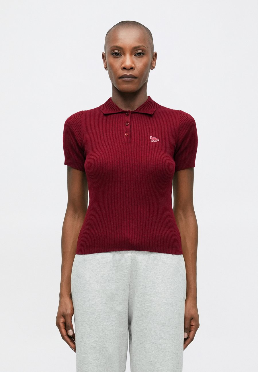 

Поло Maison Kitsuné BABY FOX FINE , Mahogany Red/Dark Red