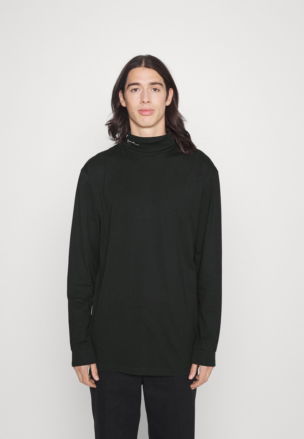 

Футболка с длинным рукавом SMALL SIGNATURE TURTLE NECK Karl Kani, черный