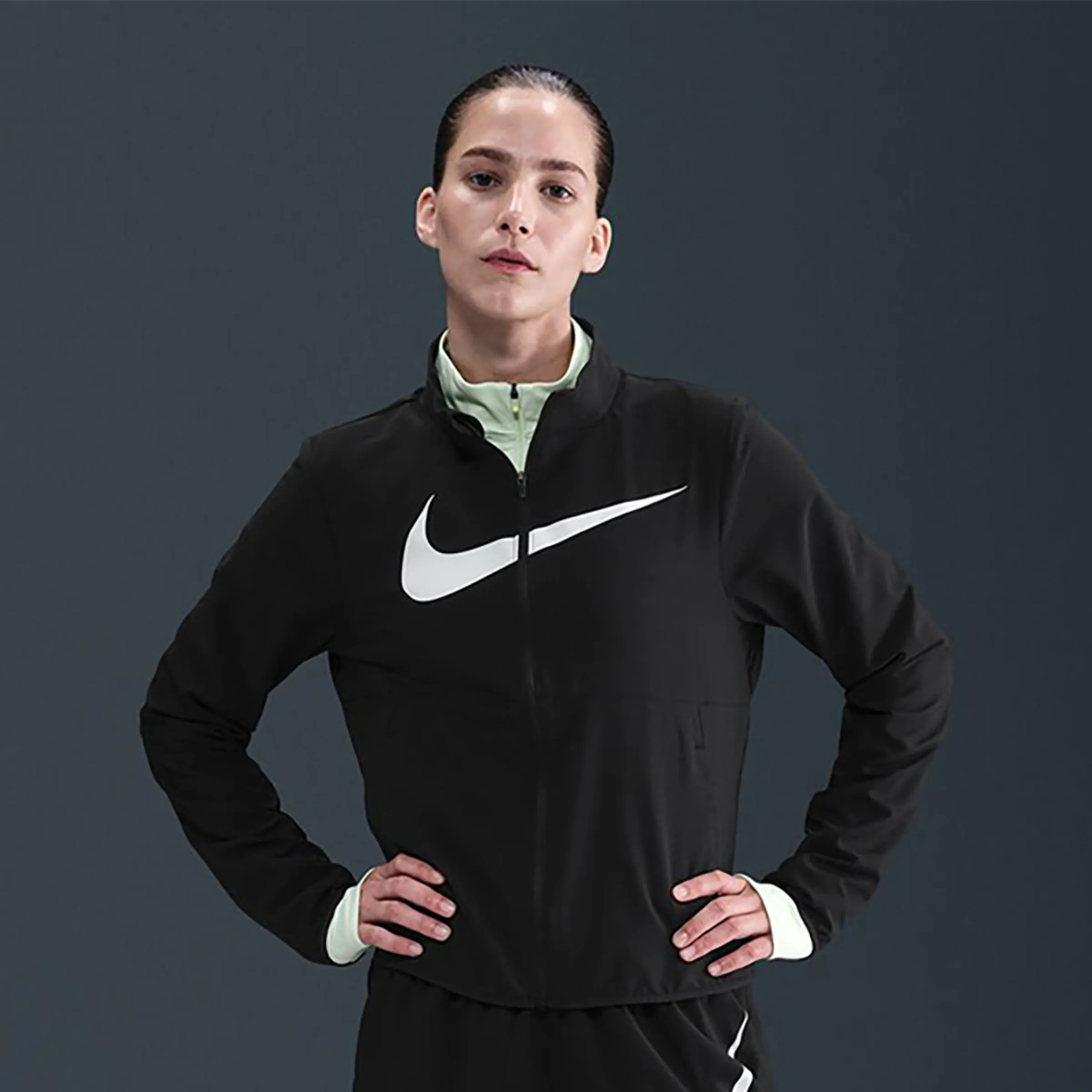 

Женская ветровка Tempo Nike, черный