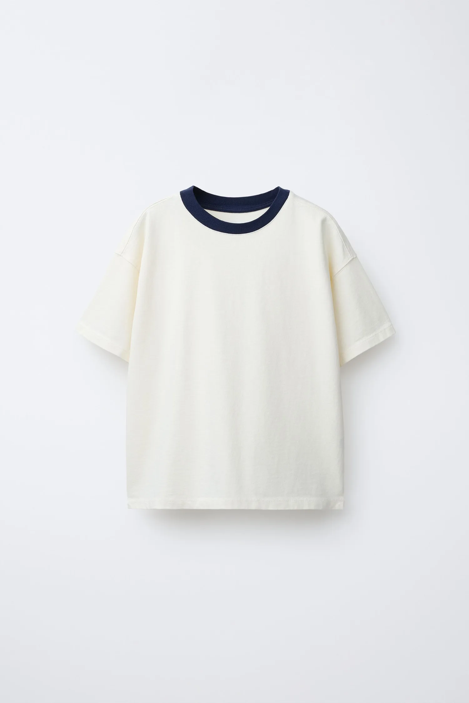 Футболка с контрастным воротником Zara, экрю