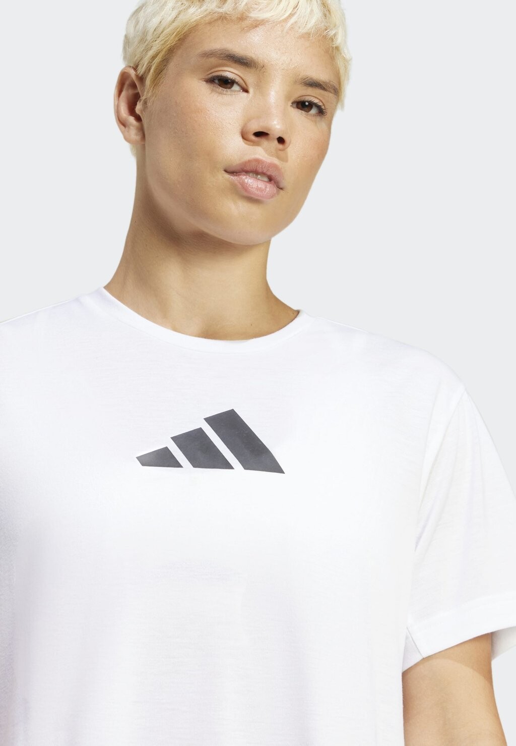 Футболка с принтом ESSENTIALS BIG PERFORMANCE adidas, белый — фото 4