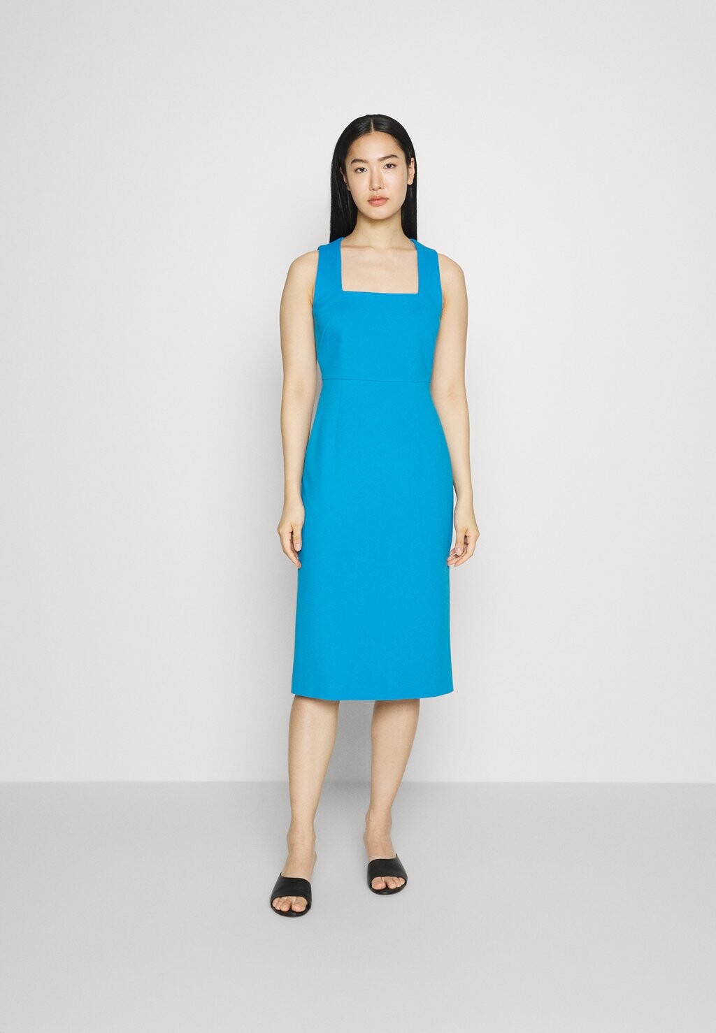 

Платье-футляр Domeja Smart Dress BOSS, цвет bright blue