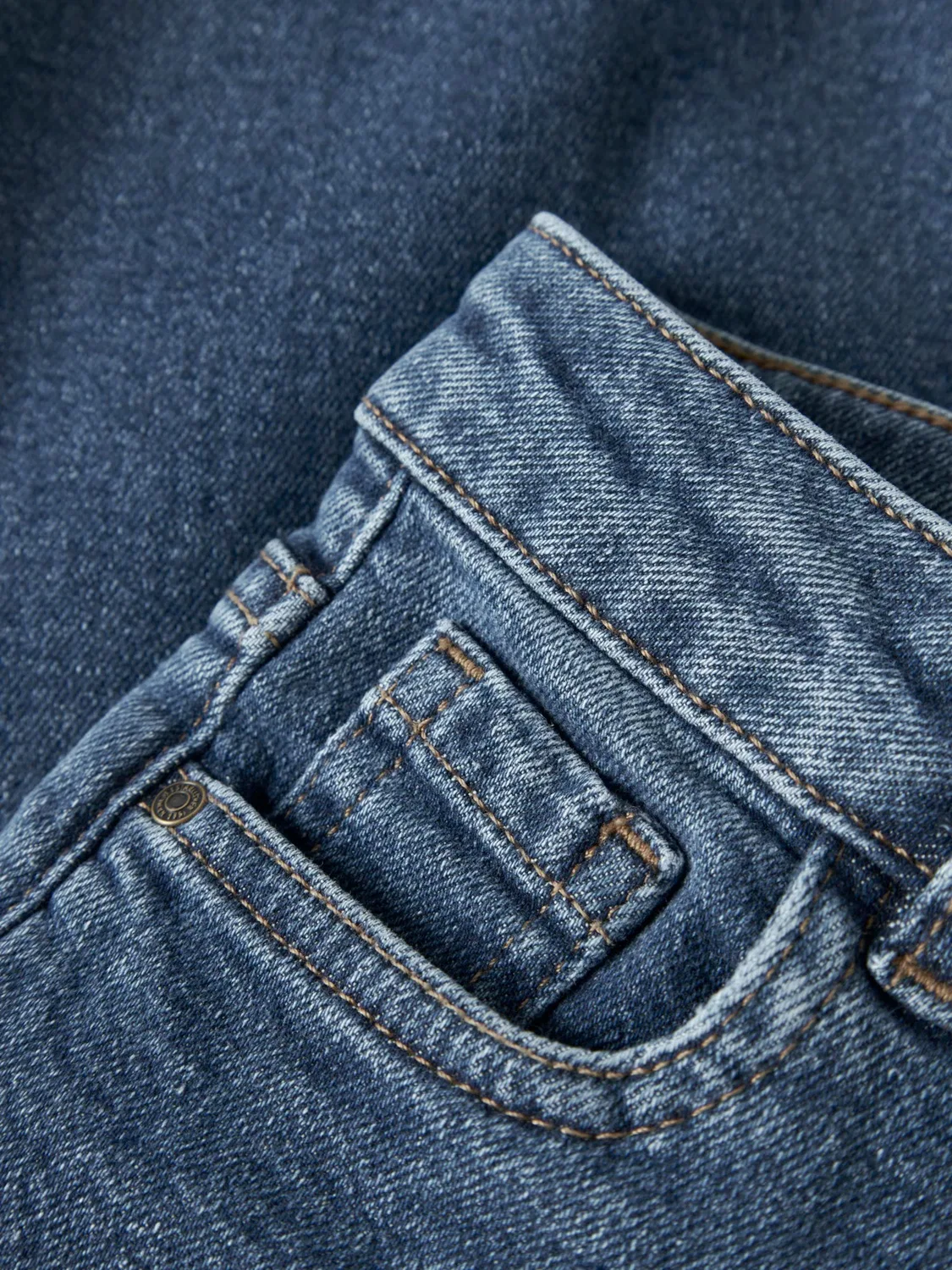 Джинсы Name It Barrel Jeans NMFBella темно-синего цвета — фото 3